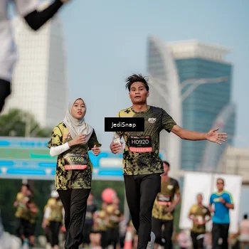 Runner Photo 6763001