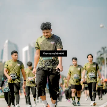 Runner Photo 6763053