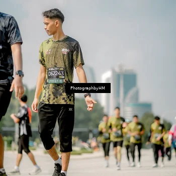Runner Photo 6763054