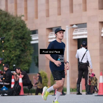 Runner Photo 6763066