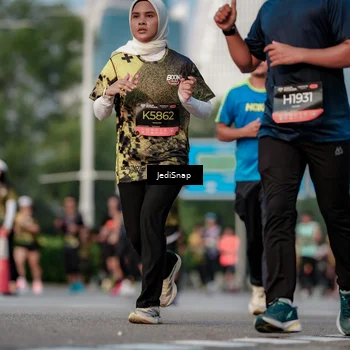 Runner Photo 6763122