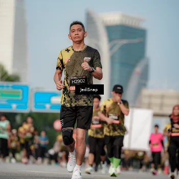 Runner Photo 6763154