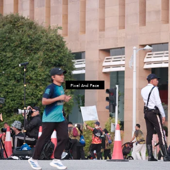 Runner Photo 6763180