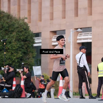 Runner Photo 6763187