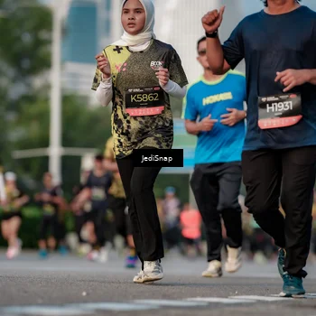 Runner Photo 6763191