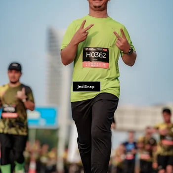 Runner Photo 6763276