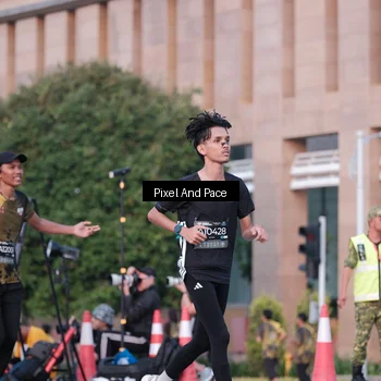 Runner Photo 6763294