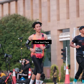 Runner Photo 6763299