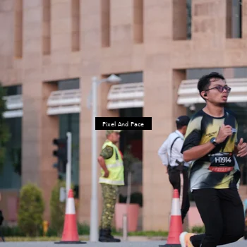 Runner Photo 6763343