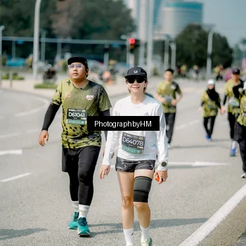 Runner Photo 6763356