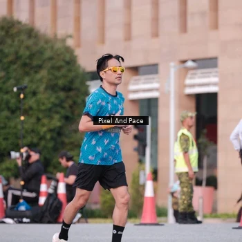 Runner Photo 6763358