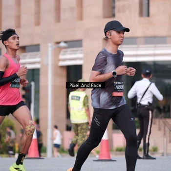 Runner Photo 6763384