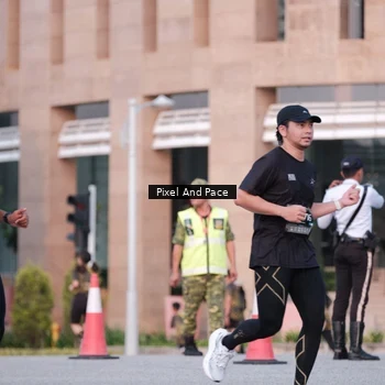 Runner Photo 6763389