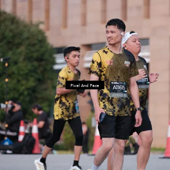 Runner Photo 6763422