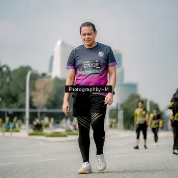 Runner Photo 6763424