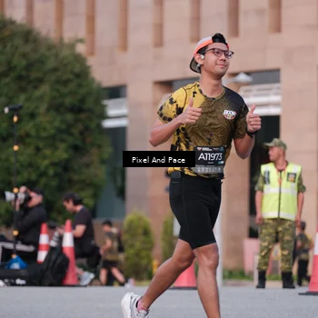 Runner Photo 6763436