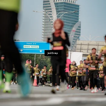 Runner Photo 6763437
