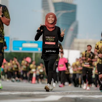 Runner Photo 6763438