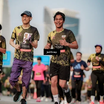 Runner Photo 6763470