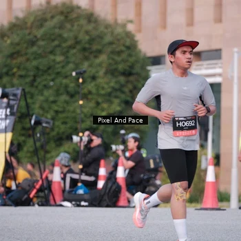 Runner Photo 6763471