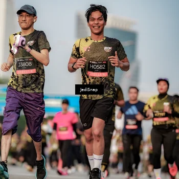 Runner Photo 6763485