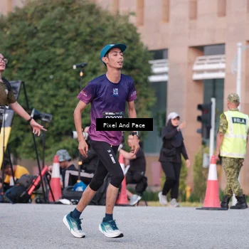 Runner Photo 6763492