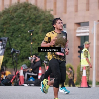 Runner Photo 6763533