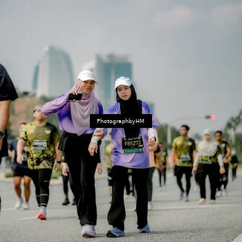 Runner Photo 6763540