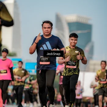 Runner Photo 6763574
