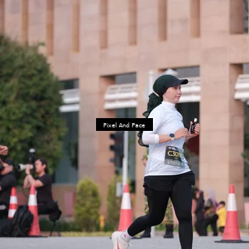 Runner Photo 6763585