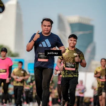 Runner Photo 6763596