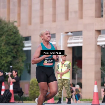 Runner Photo 6763615