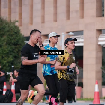 Runner Photo 6763631