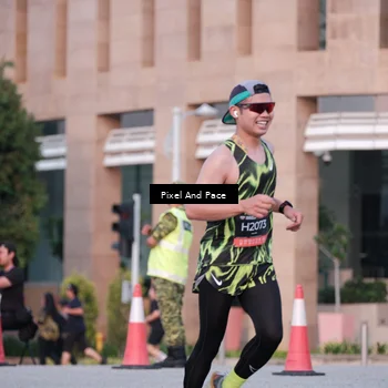 Runner Photo 6763641