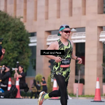 Runner Photo 6763642