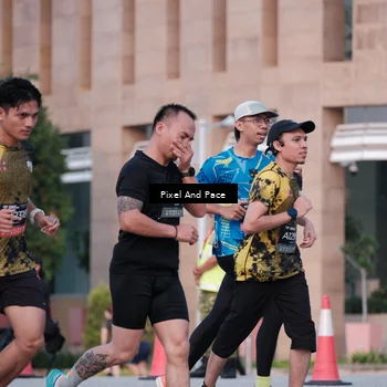 Runner Photo 6763646