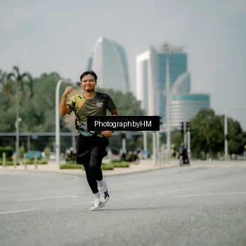 Runner Photo 6763659