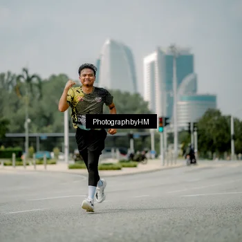 Runner Photo 6763667