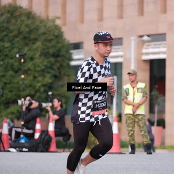 Runner Photo 6763671