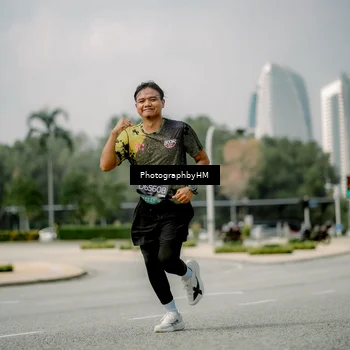 Runner Photo 6763674