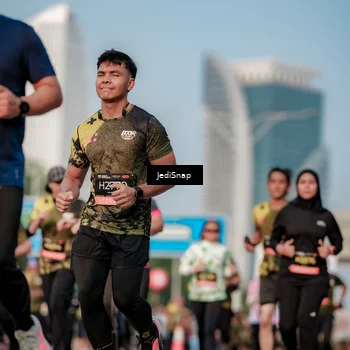Runner Photo 6763715