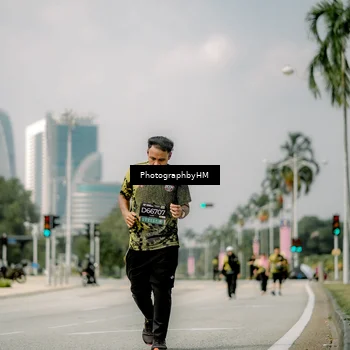 Runner Photo 6763717