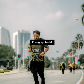 Runner Photo 6763745