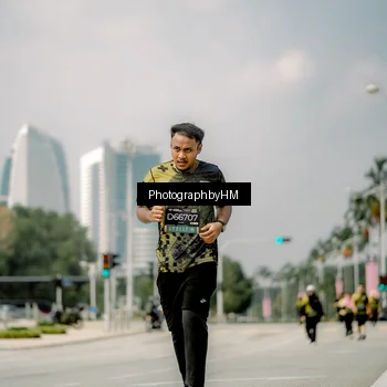 Runner Photo 6763751