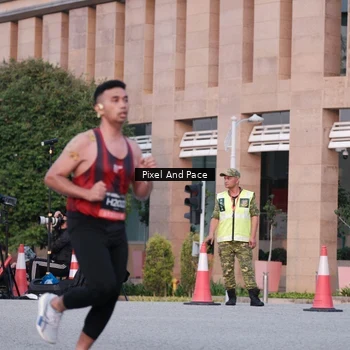 Runner Photo 6763752