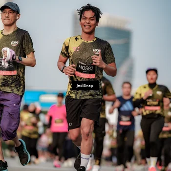 Runner Photo 6763759