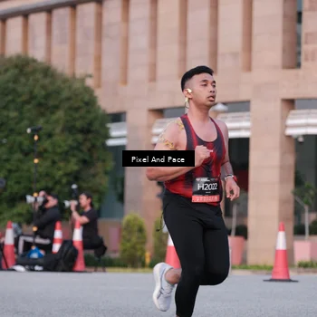 Runner Photo 6763762