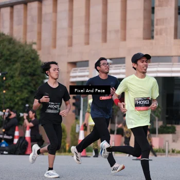 Runner Photo 6763795