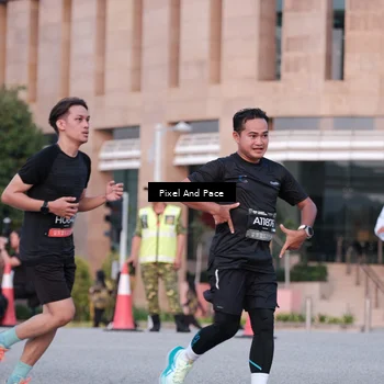 Runner Photo 6763801