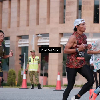 Runner Photo 6763842